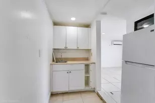 6660 W 13th Ave, Hialeah, FL 33012 - Photo 14