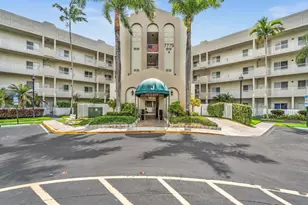 7775 Southampton Terrace, Tamarac, FL 33321 - Photo 2
