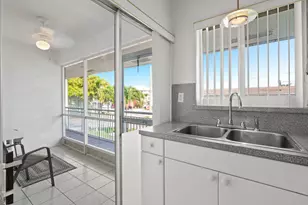 2100 NE 38th St, Lighthouse Point, FL 33064 - Photo 14