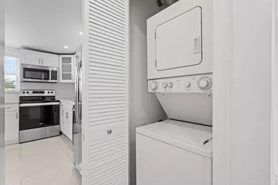 9170 Fontainebleau Boulevard #301, Miami, FL 33172 - Photo 6