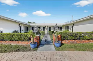 2853 NE 30th St, Fort Lauderdale, FL 33306 - Photo 2