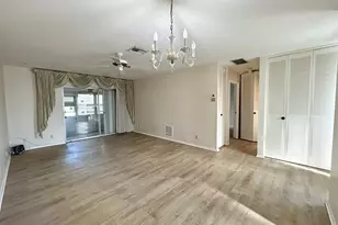 2805 Crosley Dr E, West Palm Beach, FL 33415 - Photo 6