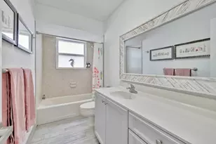 9010 S Lake Dasha Dr, Plantation, FL 33324 - Photo 46