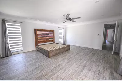 9010 S Lake Dasha Drive, Plantation, FL 33324 - Photo 10