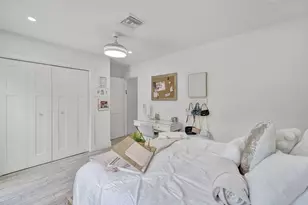 9010 S Lake Dasha Dr, Plantation, FL 33324 - Photo 48