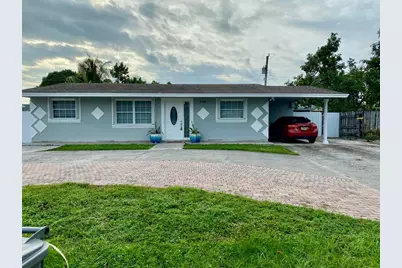 635 Casper Avenue, West Palm Beach, FL 33413 - Photo 2