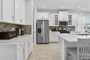 10744 SW Estella Ln, Port Saint Lucie, FL 34987 - Photo 6