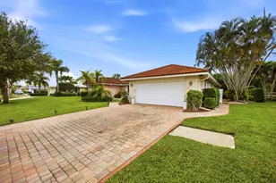 375 NW 53rd St, Boca Raton, FL 33487 - Photo 2