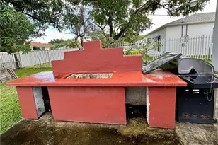 4315 NW 11th Ct, Miami, FL 33127 - Photo 12