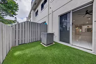 835 NE 17th Way, Fort Lauderdale, FL 33304 - Photo 14