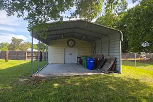 1019 NW 2nd St, Okeechobee, FL 34972 - Photo 18