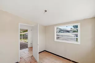 272 NE 42nd Ct, Deerfield Beach, FL 33064 - Photo 18