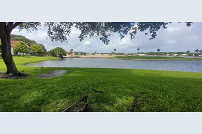 19111 Glenmoor Drive, West Palm Beach, FL 33409 - Photo 20