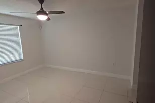 19111 Glenmoor Dr, West Palm Beach, FL 33409 - Photo 4