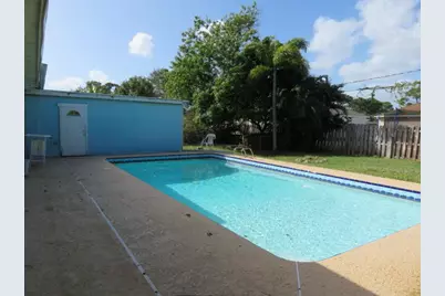 134 NW Peach Street, Port Saint Lucie, FL 34983 - Photo 18