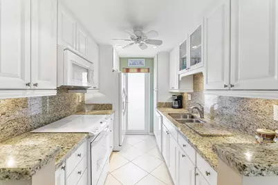 101 NE 19th Avenue #208, Deerfield Beach, FL 33441 - Photo 8