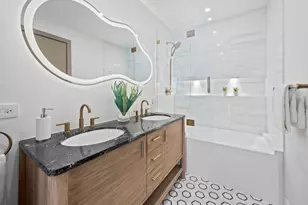 2370 NE 195th St, Miami, FL 33180 - Photo 18