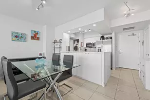 347 N New River Dr E, Fort Lauderdale, FL 33301 - Photo 6