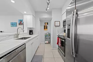 347 N New River Dr E, Fort Lauderdale, FL 33301 - Photo 4