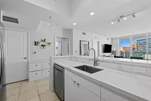 347 N New River Dr E, Fort Lauderdale, FL 33301 - Photo 4