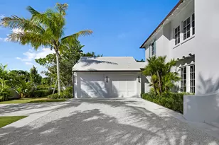 2219 E Ibis Isle Rd Road E, Palm Beach, FL 33480 - Photo 8