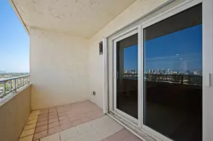 900 NE 18th Ave, Fort Lauderdale, FL 33304 - Photo 56