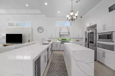 10771 Versailles Boulevard, Wellington, FL 33449 - Photo 10