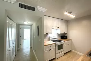 1811 Meadows Cir W, Boynton Beach, FL 33436 - Photo 12