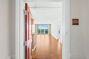 347 N New River Dr Dr E, Fort Lauderdale, FL 33301 - Photo 2