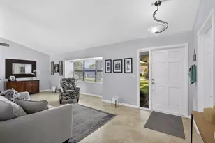 559 Azure Ave, Wellington, FL 33414 - Photo 4