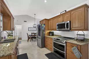 559 Azure Ave, Wellington, FL 33414 - Photo 16