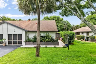 4335 N Palm Forest Dr Dr N, Delray Beach, FL 33445 - Photo 1