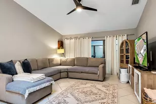 4335 N Palm Forest Dr Dr N, Delray Beach, FL 33445 - Photo 12