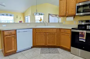 357 SE Cork Rd, Port Saint Lucie, FL 34984 - Photo 8