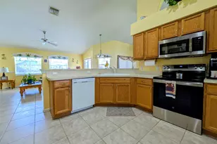 357 SE Cork Rd, Port Saint Lucie, FL 34984 - Photo 4
