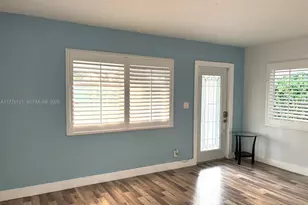 4580 NE 3rd Ave, Oakland Park, FL 33334 - Photo 6