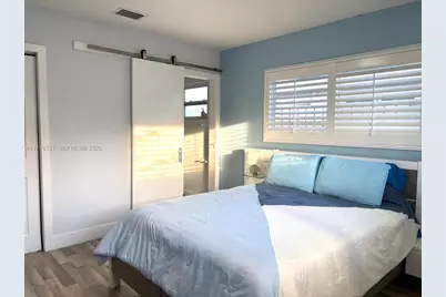 4580 NE 3rd Avenue, Oakland Park, FL 33334 - Photo 8