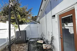 1301 SE Sandpiper Ln, Stuart, FL 34996 - Photo 28
