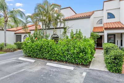 13549 Fountain View Boulevard, Wellington, FL 33414 - Photo 2