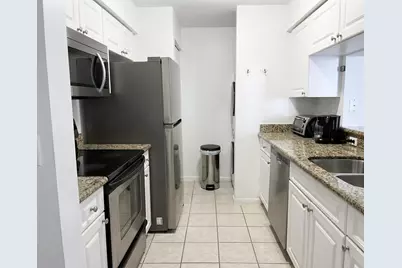 17100 N Bay Road #1911, Sunny Isles Beach, FL 33160 - Photo 6