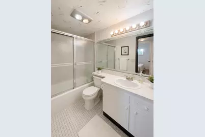 8990 S Hollybrook Boulevard #302, Pembroke Pines, FL 33025 - Photo 4