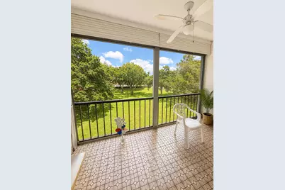 8990 S Hollybrook Boulevard #302, Pembroke Pines, FL 33025 - Photo 6