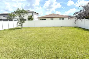 7962 NW Greenbank Cir, Port Saint Lucie, FL 34987 - Photo 18