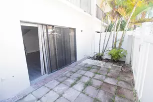 223 SE 11th Ave, Pompano Beach, FL 33060 - Photo 8