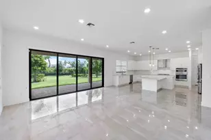 12745 Bayside Ct, Parkland, FL 33076 - Photo 16