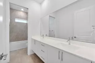 12745 Bayside Ct, Parkland, FL 33076 - Photo 32