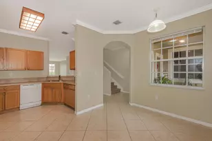 13117 SW 44th St, Miramar, FL 33027 - Photo 8