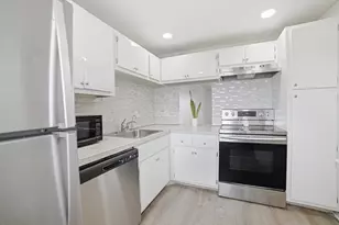 5700 NW 2nd Ave, Boca Raton, FL 33487 - Photo 8