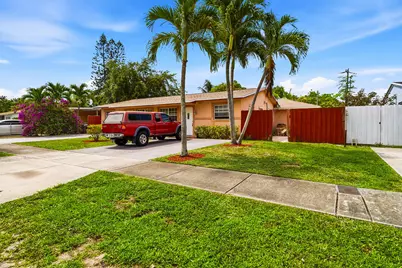 550 NE 37th Street #1-2, Pompano Beach, FL 33064 - Photo 4