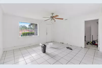2476 NW 15th Street, Miami, FL 33125 - Photo 4